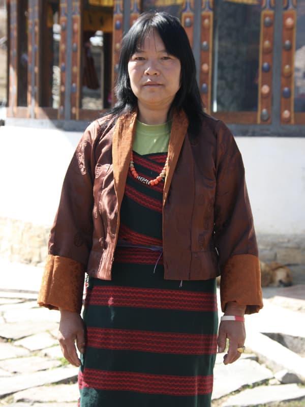 女性用民族伝統衣装「キラ」