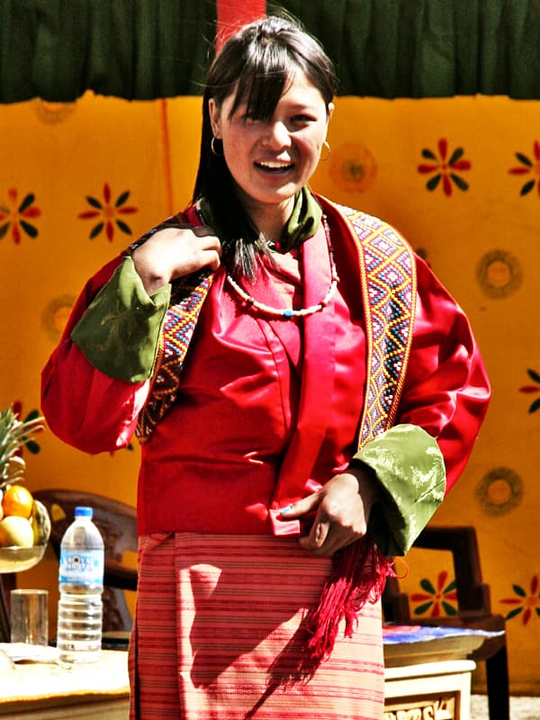 微笑むブータン人女性